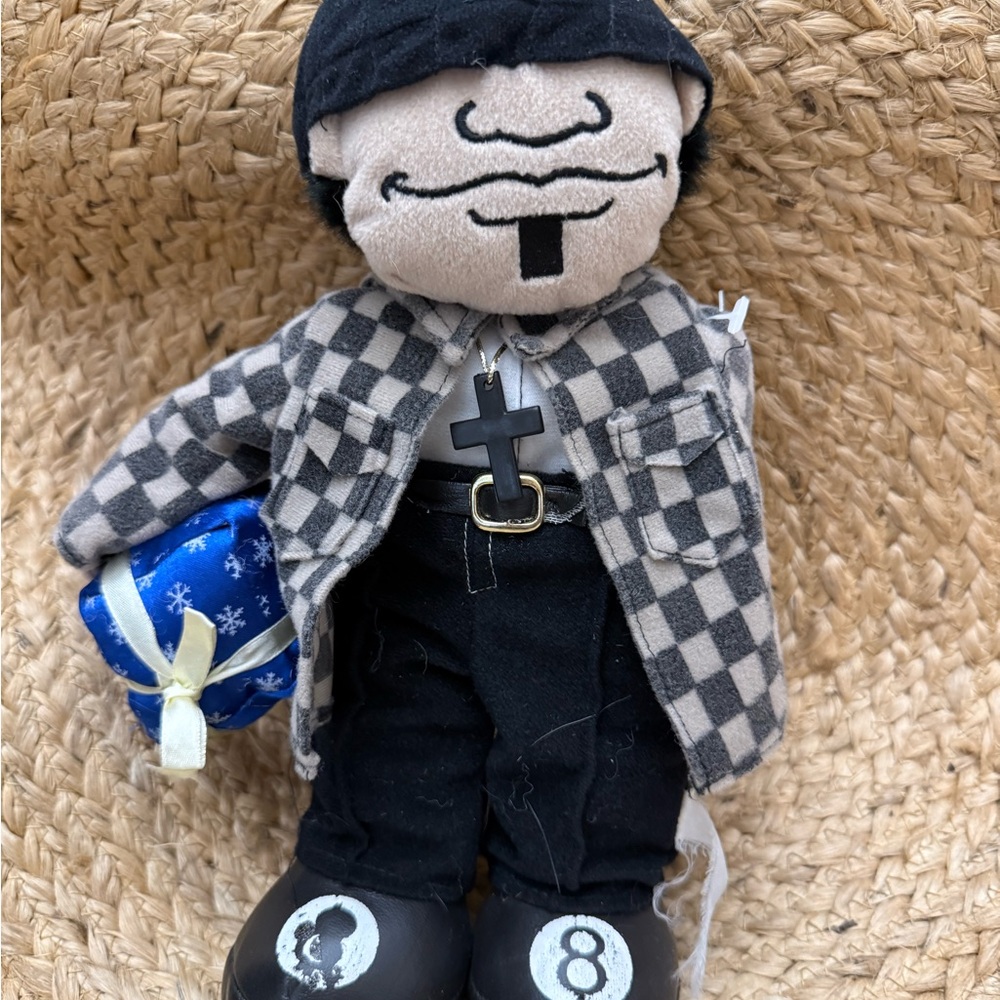 RARE 9" Vintage 2001 Homies TV 8Ball with Blue Gift Plush Crane Game Prize